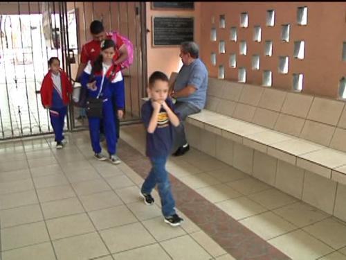 Excluyen cuadro gripal en estudiante de Influenza